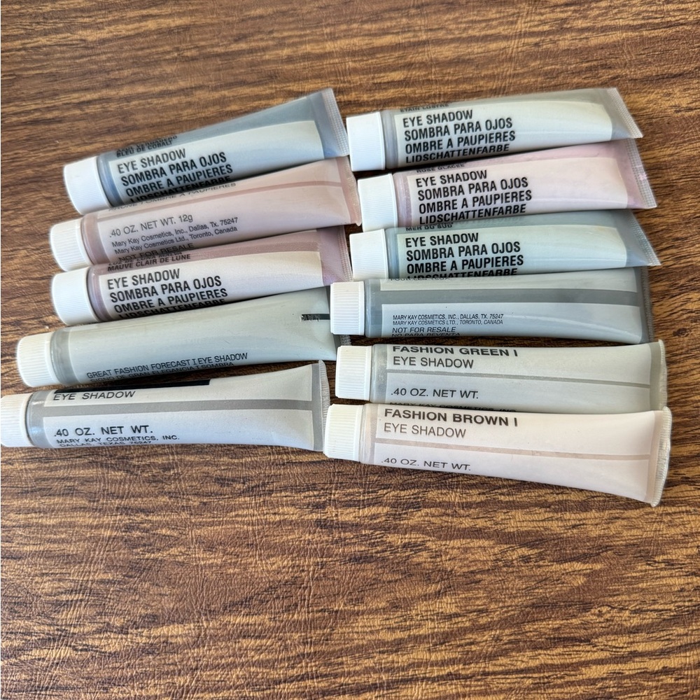 Mary Kay Fashion Green and Brown Eyeshadow Set